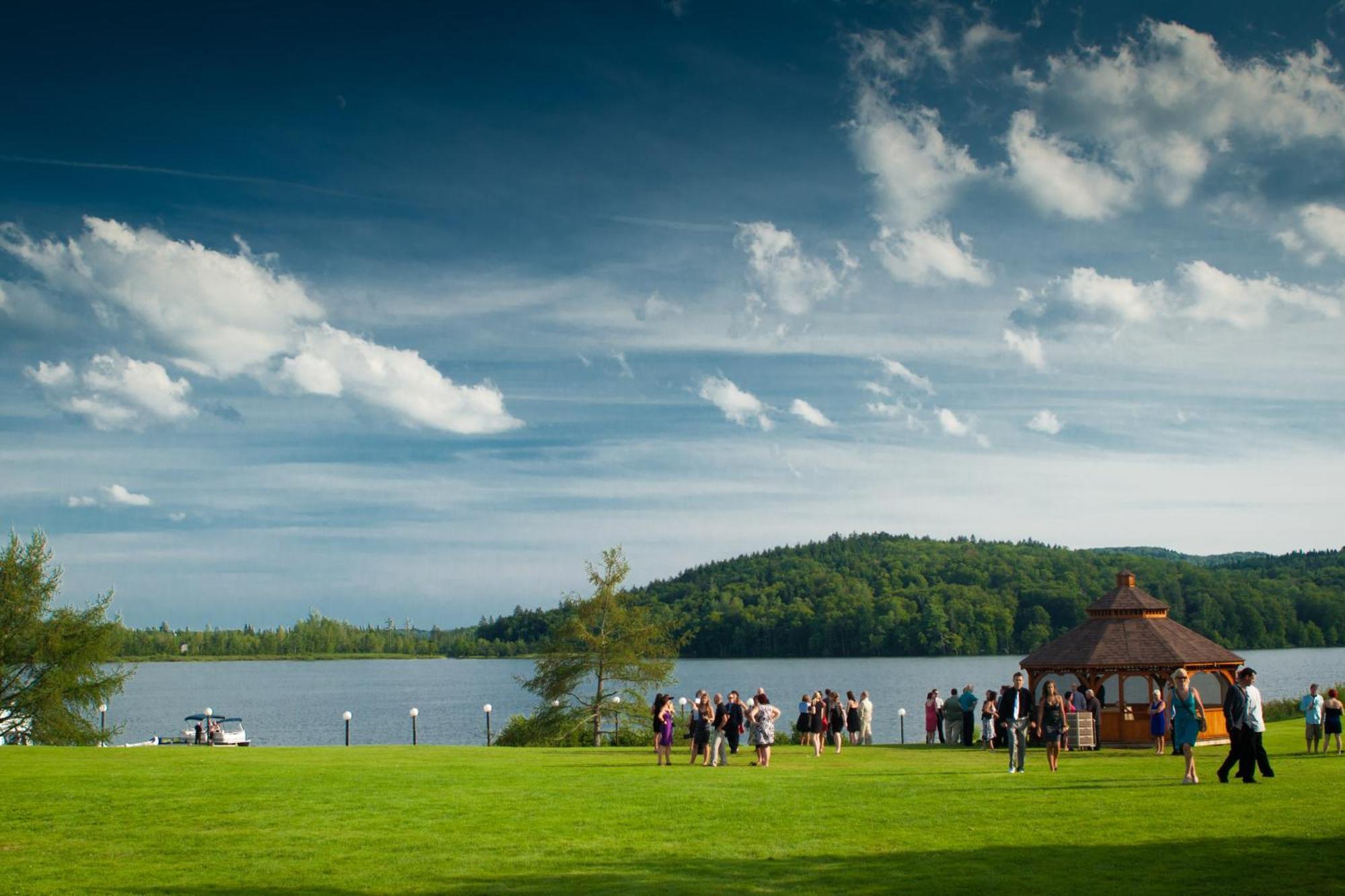 Le Manoir Du Lac Delage Stoneham Εξωτερικό φωτογραφία